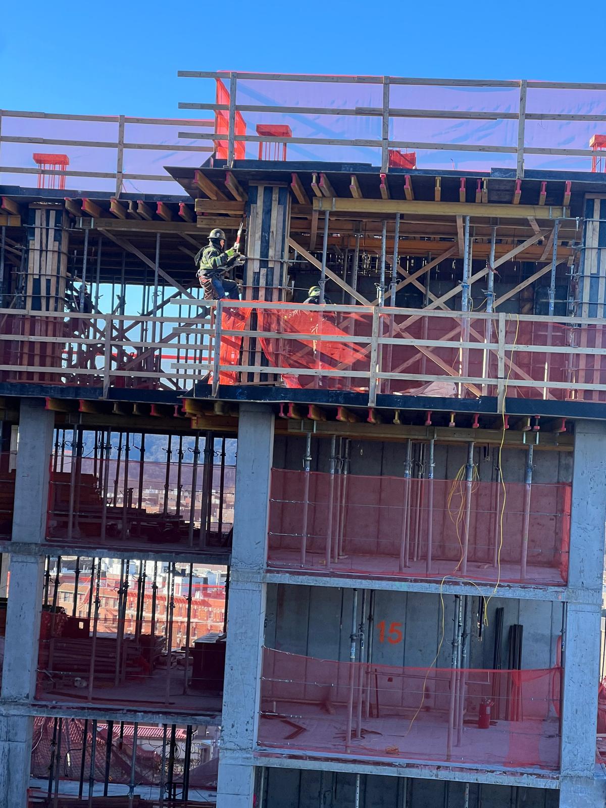 Multi-Level Column Formwork & Access Scaffolds Multi-Level Column Formwork & Access Scaffolds